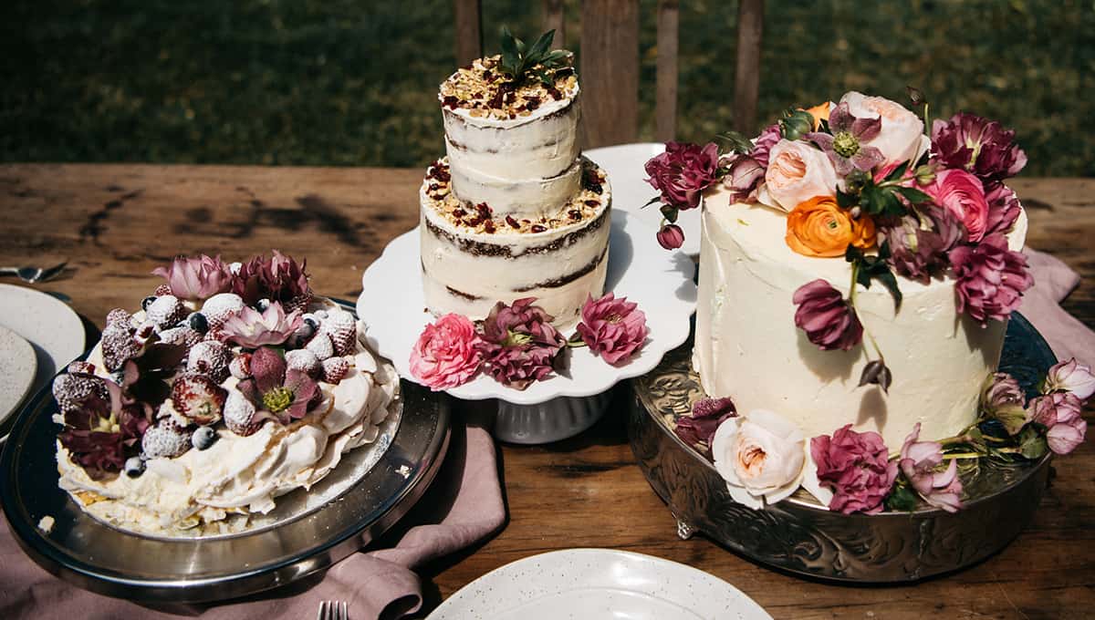 What Flavours are in Australian native cake?