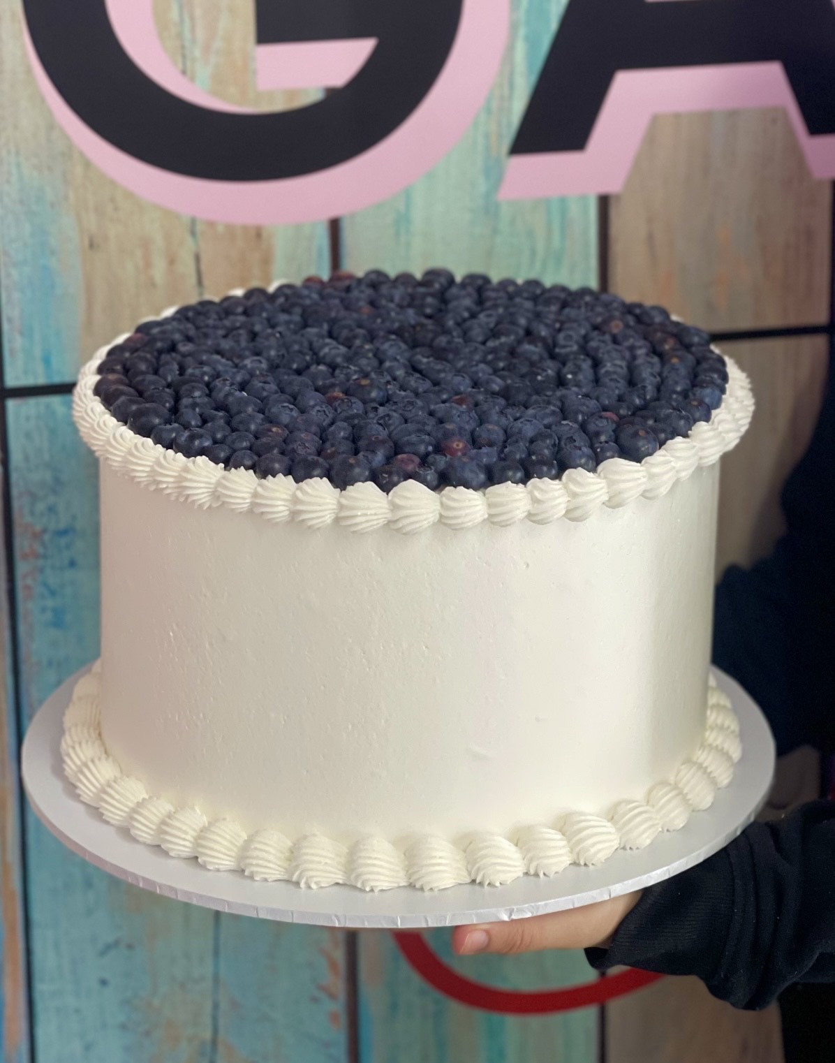 Blueberry Piped Cream Cake