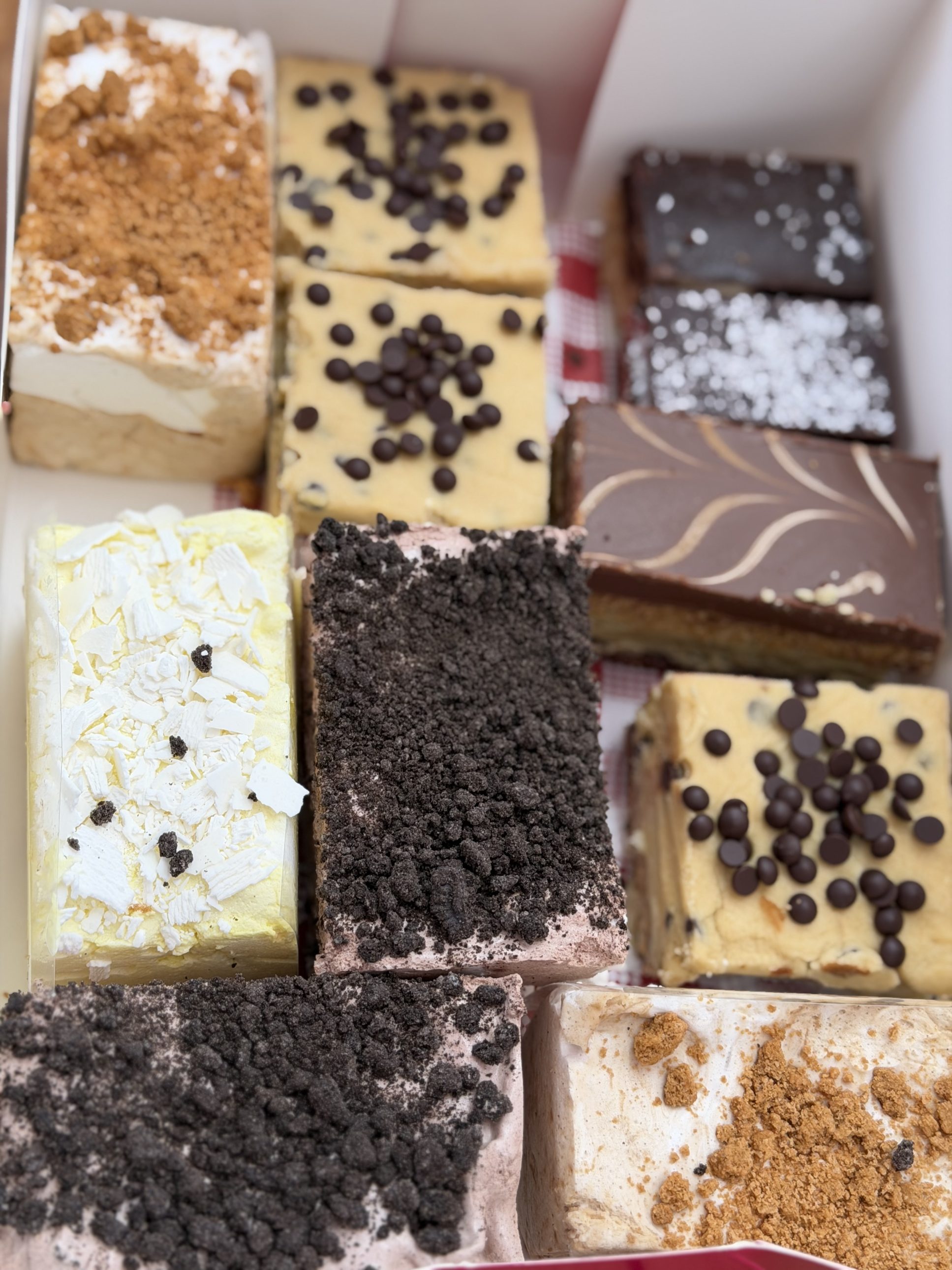 Assorted Fudge Slice Packs Regular Size - Image 2