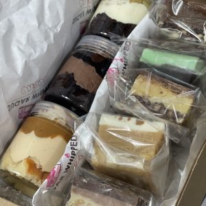 Assorted Fudge Slice & Cake Jar Pack