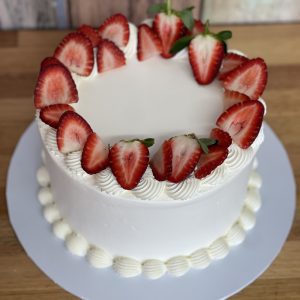 Cream & Strawberry Sponge Cake
